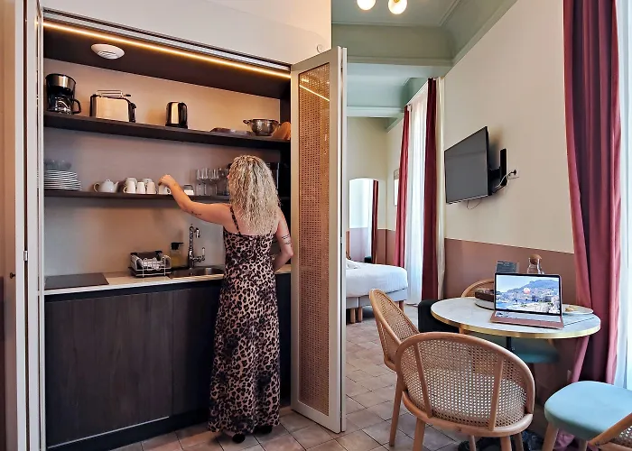 Au Picardy Hotel Niza