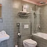 Au Picardy * ניס