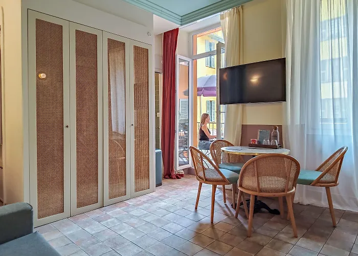 Au Picardy 酒店 *