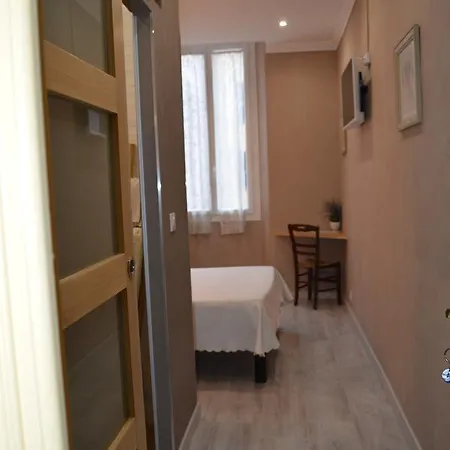 Au Picardy Nice