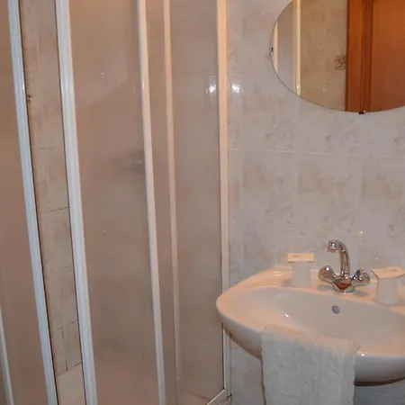 Au Picardy Hotel