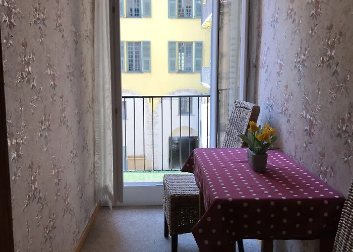 Au Picardy Hotel